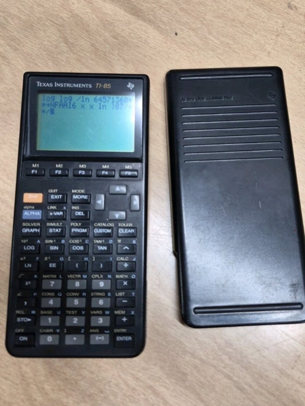 Texas Instruments TI-85 Graphing Calculator with Cover~Fresh Energizer Batteries
